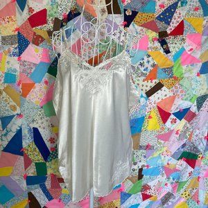Vintage slip 80s 90s camisole 1990s lace | S - M | white Radiant Fashion